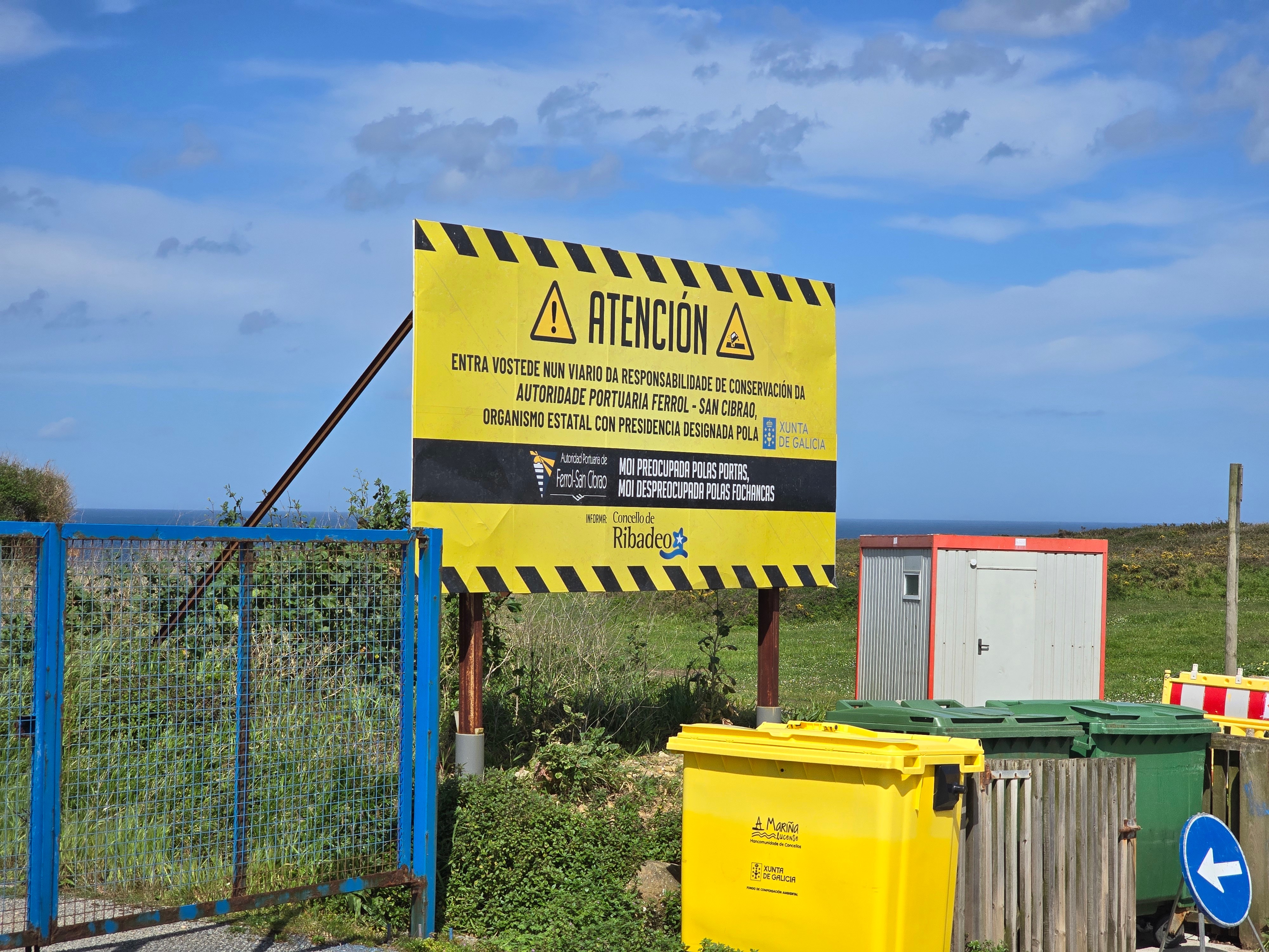 cartel polémica ribadeo faro