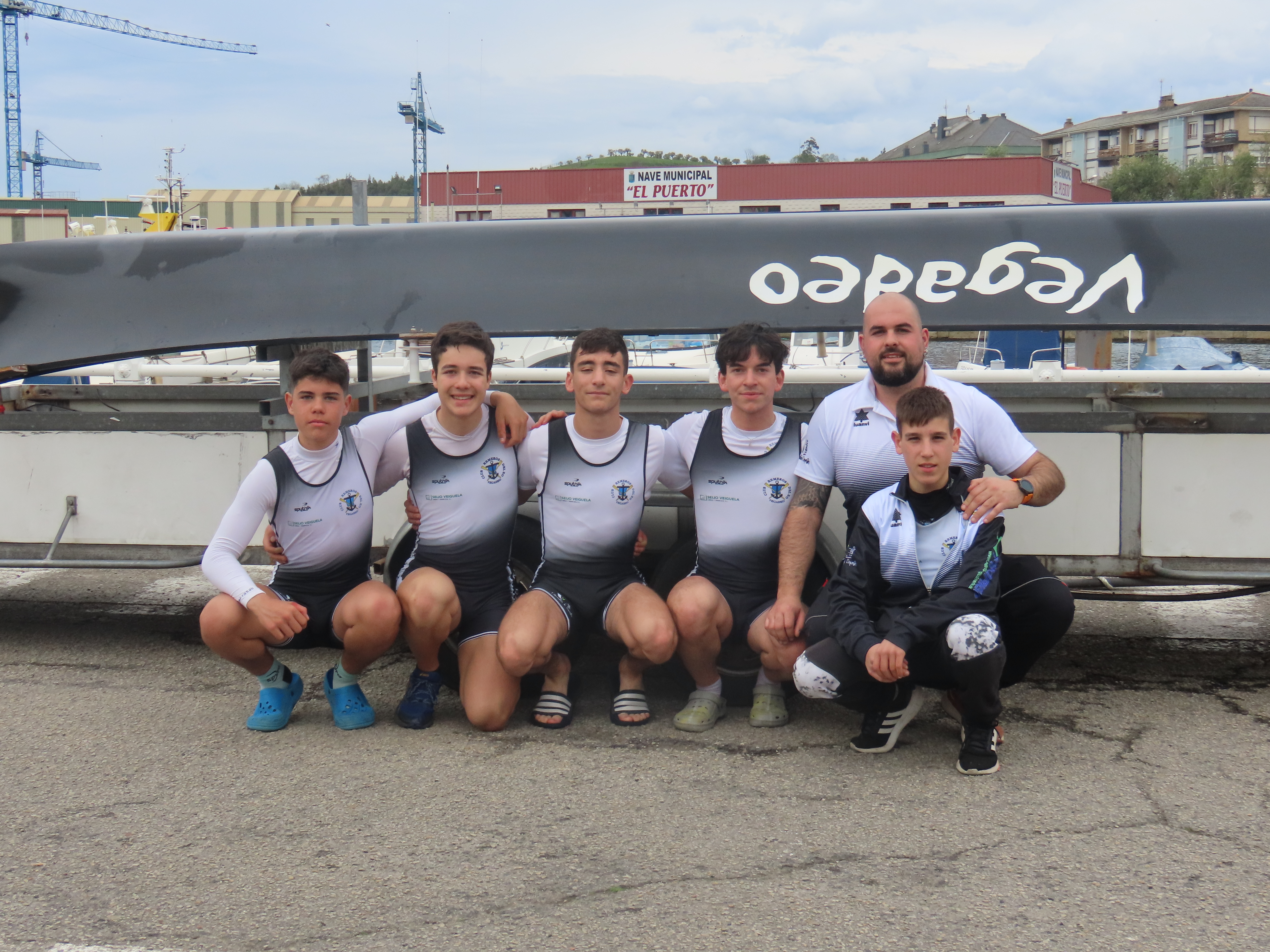 EQUIPO BATELES NAVIA Club Remeros del Eo