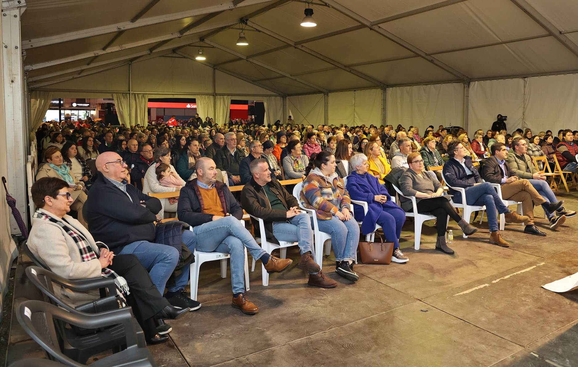 110125 Foto publico 2
