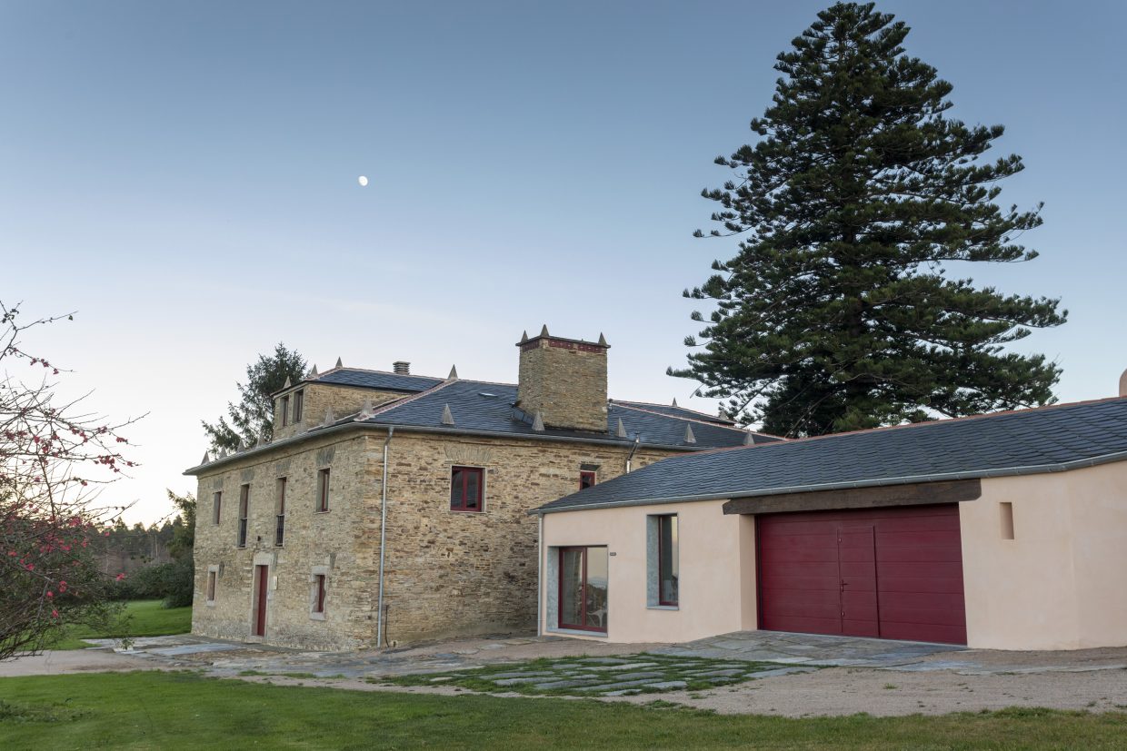 Araucaria house