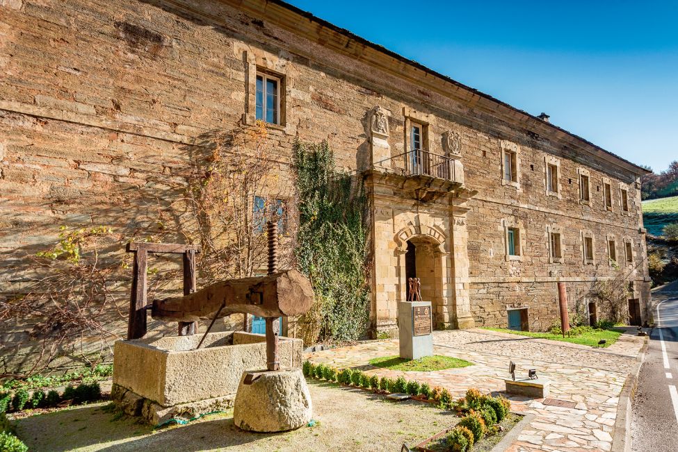 Monasterio de Villanueva de Oscos