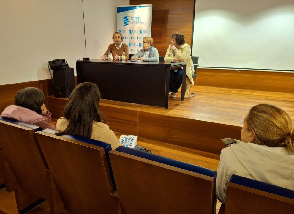 150525 Foto xornada FCAM empresariado