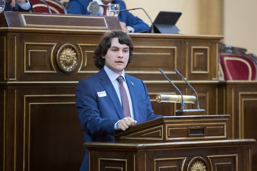 Uno de los alumnos durante su intervención