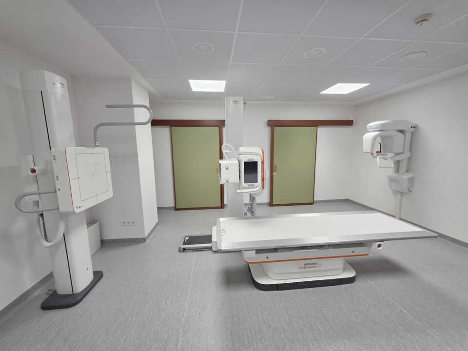 2025_10_24 nueva sala de rayos del hospital de jarrio 1