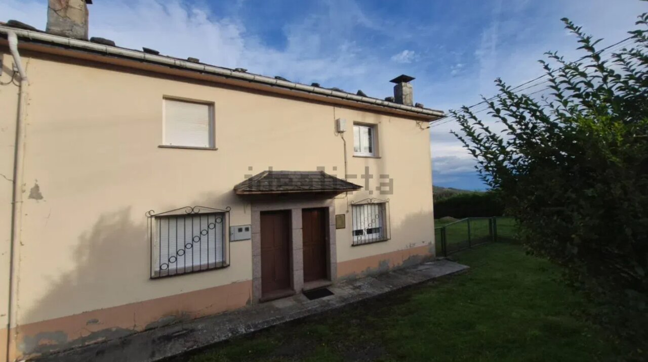Chalet en venta en Castropol. Foto Idealista III